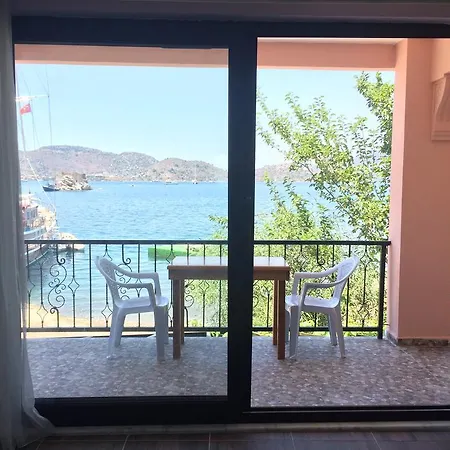 Δωμάτια σε οικογενειακή κατοικία Asli Σελιμιγιέ